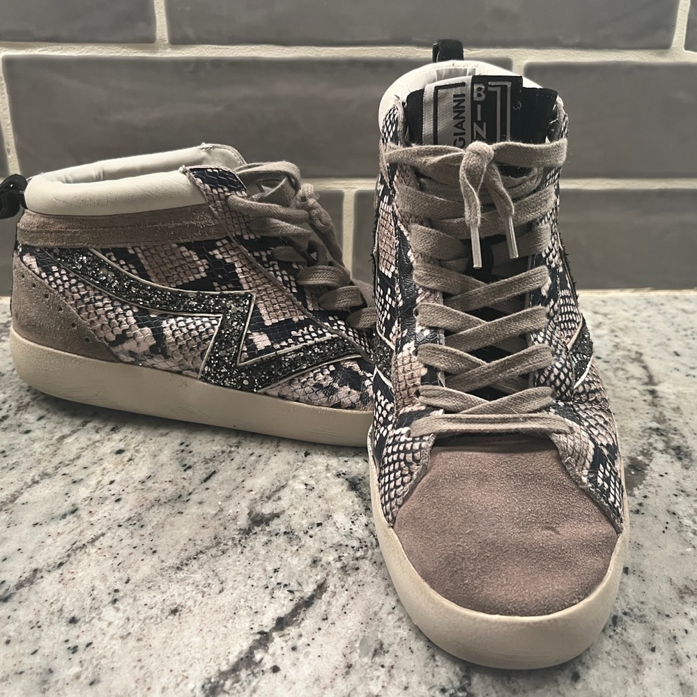 Womans GIANNI BINI Animal Print Snakeskin Suede High Top Sneakers Size 9
